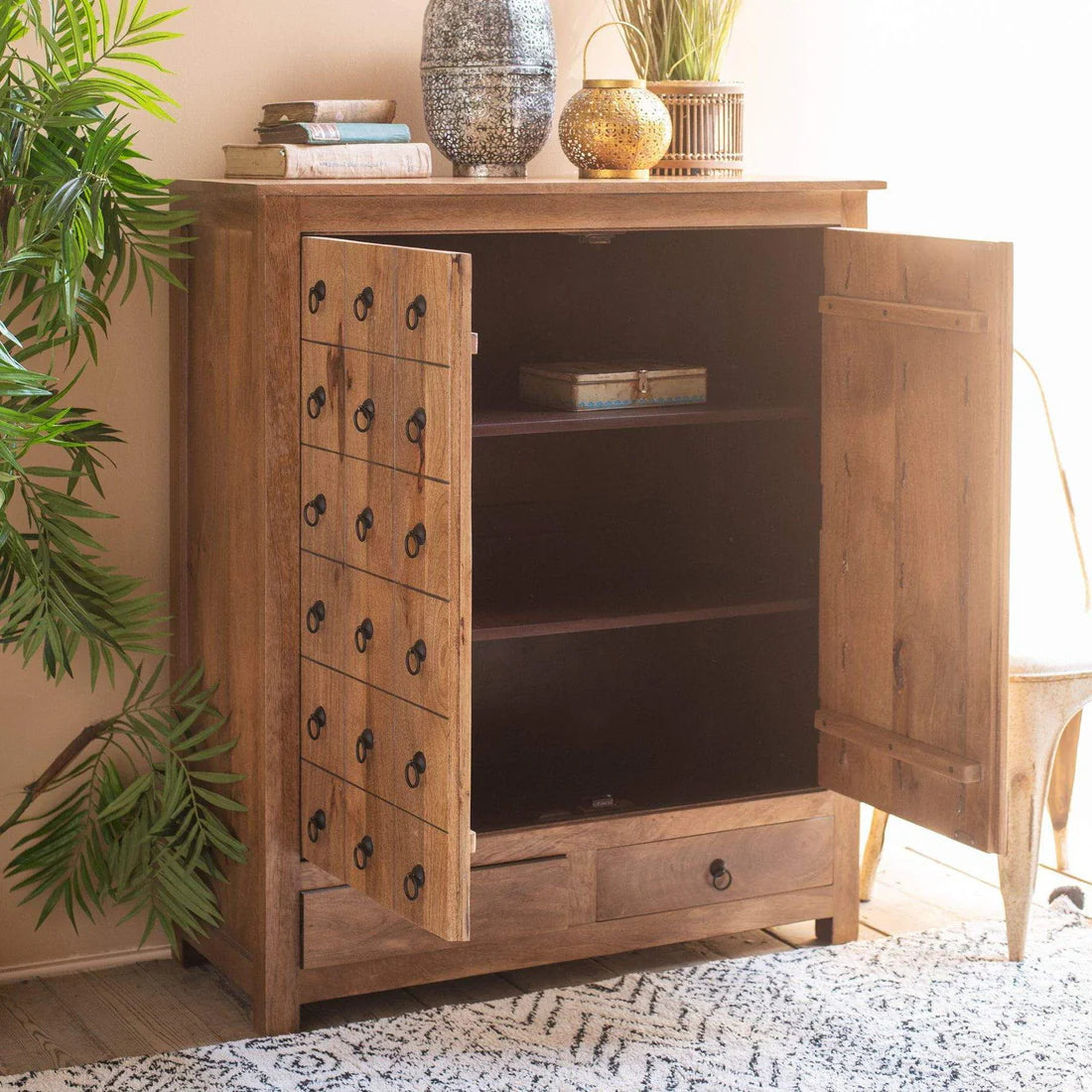 Greta Cabinet