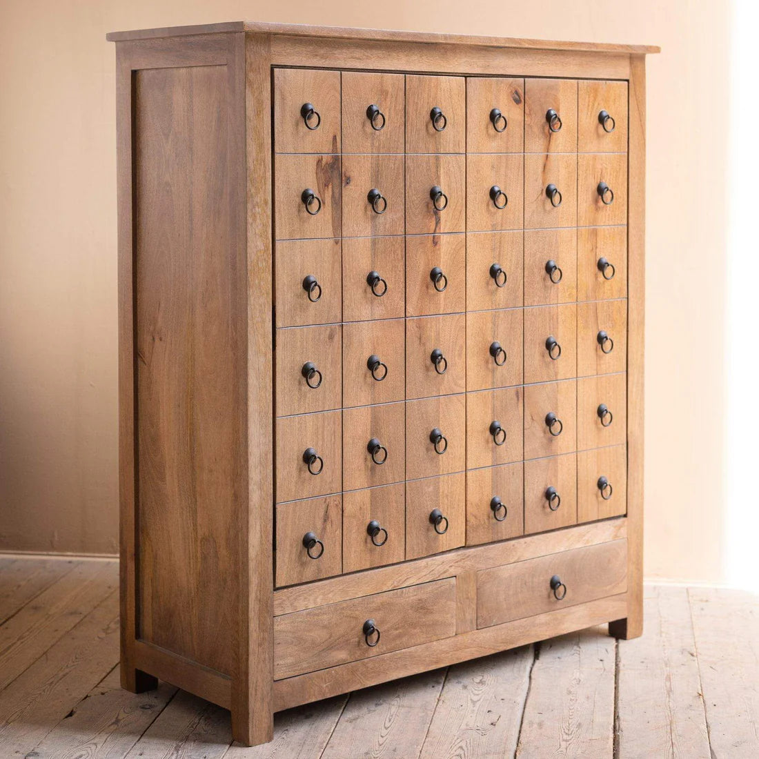 Greta Cabinet